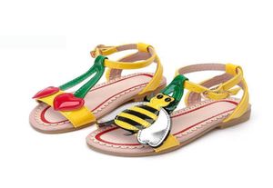 Sommarskor flickor sandaler mode söt tecknad kärlek körsbär bin pu läder mjuk småbarn baby strandskor barn sandaler y2006192413394
