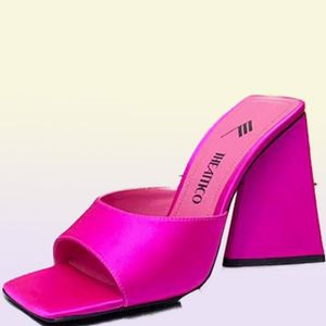 Attico Rose Red Devon Sandals Sandals Kapcie Satynowe Chunky Square Stopa Mule High Obcasy Buty poślizgowe na zjeżdżalniach Open Toes But Wom7463684