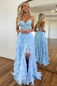 Sukienki imprezowe 2024 Piękny lekki/królewski niebieski A-line bez ramiączek, długa koronka i szyfonowa suknia balowa z szczeliną