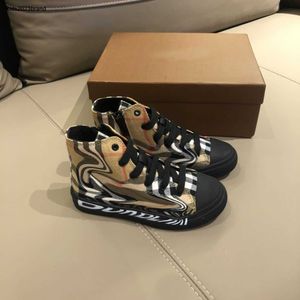 Nya babyskor Cross Stripe Design Kids Sneakers Box Packaging Storlek 26-35 Lace-Up Child Casual Shoes Oct25