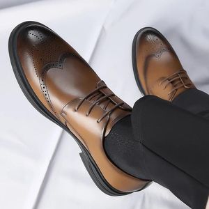 Sapatos casuais clássicos retro homem pontudo de couro preto formal britânico laço up up oxfords wedding office rushing dirigindo