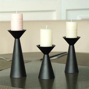 Candle Holders Northern Europe Large Wax Candlestick Black Metal Home Decoration Nordic Matte Holder Table Candlelight Dinner Ornaments