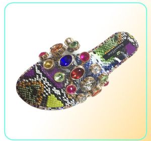 Слайды Женщины шлепанцы шлебные туфли тапочки драгоценные камни туфли сандалии дамы скользит дикие алмазные тапочки Chanclas mujer8683593