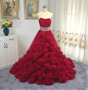 Ny lyxig prinsessa Cloud Wedding Dress Ruffled Tulle Red Ball Gown Beading Sash Bridal Dress 2020 Vestidos de Noiva Mariage1761919