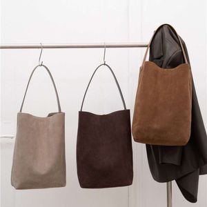 Handbag Designer 50% Discount on Hot Brand Women's Bags New Row Simple Bucket Bag Leather Large Capacity Handbag Commuting Shoulder