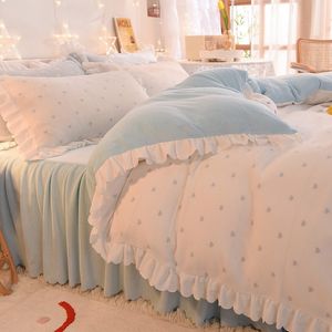 Śliczne koreańskie styl zimowego mleka aksamitne łóżko spódnicze