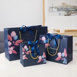 Gift Wrap Wholesales 500pcs/Lot Customized Logo Luxury Clothing Packaging Paper Bags Jewellery Wedding Bag