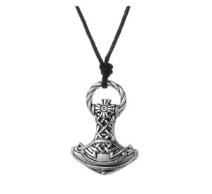 GX008 Nya vintage Pagan Charms Amulet Viking Hammer Metal Religious Pendant European Style Halsband för MAN4609053