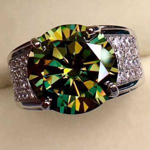 Hot selling and domineering mens green Mosang diamond ring VVS clarity eight heart arrow cut 925 silver precision inlaid