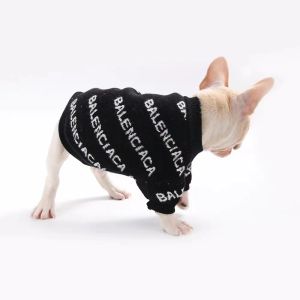 NOVAS BRANCAS DE DOG Designer de roupas de cachorro Caso de inverno suéter de estimação Puppy Cat Sweater Cloover Roupas para cães pequenos malha