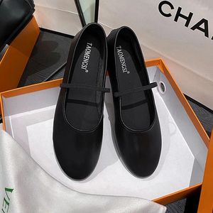 Scarpe casual 2024 Elegante donna estate bianca toppa topera tosta morbida piatta graziosa cintura femminile cintura mary jane balletto