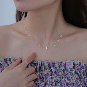 New Zircon Necklace for Women Versatile High End Feeling Collar Chain Pure Silver with Diamond Pendant Light Luxury and Unique Design Jewelry