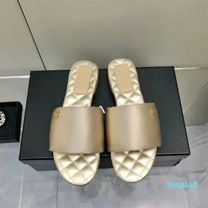 2024 Stil Designer Slipper Mode dicke Boden Sandalen Buchstaben Stickereien Rutschen Dame Plattform Keile Leinwand Sandalen Beach High Heel mit Staubbeutel