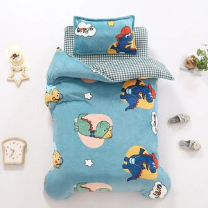 Coral Fleece Baby Bedding Bedding de três peças Cotton Childrens Duvet Cover Capa Passagem Printing She de Cama CP13 240408