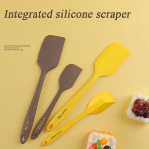 2 pezzi Strumenti di gadget spatola in silicone Strumenti di miscelazione di utensili per utensili per cucina e cuocere la crema di torta giallo/marrone raschietto