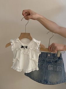 夏の女の子の服セットキッズボウズアップリケフリルフライスリーブトップスパッチ刺繍デニムスカート子供王女衣装Z7664