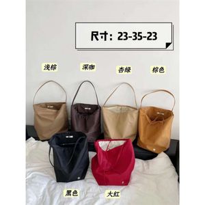 Designers de bolsas vendem bolsas femininas marcas de desconto Row Nylon Bucket Bag Tote de alta capacidade um ombro