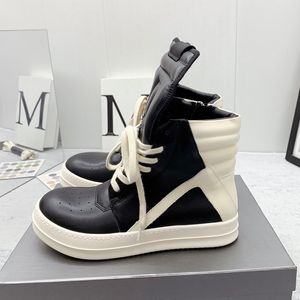 Kurzstiefel der Frauen, Designerstiefel, Canvas -Freizeitstiefel, Gelegenheitsschuhe von Männern, weißes und schwarzes Leder, Gummi -Sohle, hochrangiger Schnüre, dicke Sohle Sportstiefel