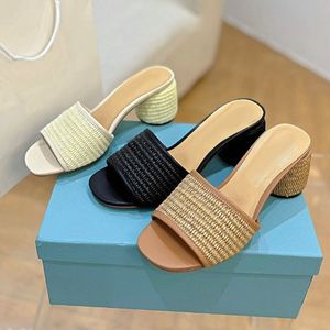 Designer Slipper Women Half Slipers Nya 100% läder tjocka klackar Metall Slides Woman Shoe Beach Lazy Sandals High Heeled Shoes Stor storlek 34-41 med lådegräsvävning