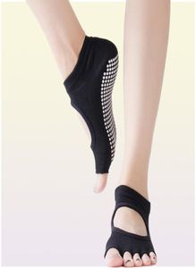 Whole2019 New Dighole Dispensing Professional Yoga Socks Ladies Nonslip Exposed Toe Backless Jym 5Finger Socks Sports S7120732