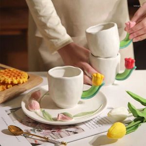 Koppar tefat wshyufei handmålade tredimensionella tulpanhandtag blomma keramiska mugg kaffemjölk kopp hushållsprodukter dricker redskap
