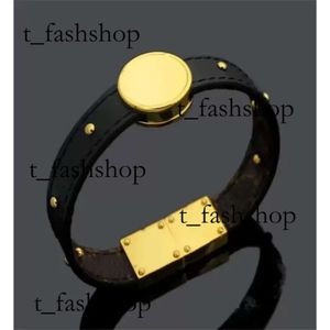 Charm Leather Fashion Lock Lock Designer Bracelet Brand Flat Brown Metal para homens e mulheres Amantes Jóias Presente de pulseira feminina Men feminina 873