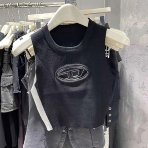 女性の戦車夏のホットキャミスファッションホロータンクカジュアルノースリーブのTシャツクラシックレターパターンベストデザイナーの女性トップ服