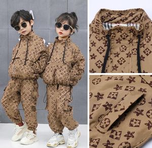 Ragazzi per ragazzi abiti da ragazza abiti da design per tracce di abbigliamento stampato set di abbigliamento per bambini a manica lunga pantaloni da giacca da giacca 2470150