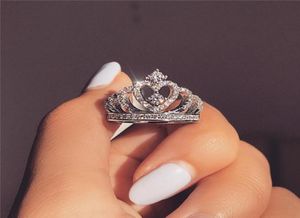 Charm Promise Crown Ring 100 Soild 925 Sterling Silver Diamond CZ de noivado CZ Anéis para mulheres Men1779436