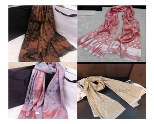 Designer Silk Head Hair V Scarf Autumn Winter Vintage Overdized Luxe Fashion Brands Style Mens Womans Lovers Pink Shawl Scarves4907097