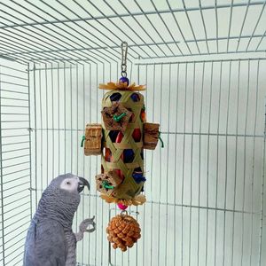 Inne zaopatrzenie ptaków zabawki Parrot zabawka wisząca kęs drewniane kolorowe grzbiety marszczenie naturalne żerowanie na mary afrykańskie szarości kakadu