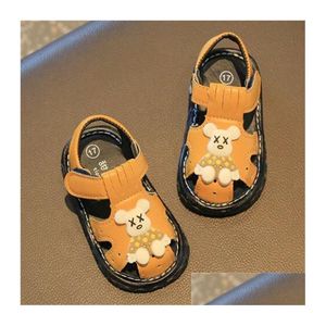 Primeiros Walkers Fashion Sandals recém -nascidos de luxo meninos meninas bebê criança sapatos infantis verão de fundo macio esportes respiráveis pequenos delírios otspj