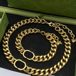 Designer 18K guld silver halsband armband kuban g smycken mode halsband brev kedja halsband för män kvinnor gyllene kedja juvelery valentine dag gåva parti