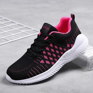 Casual Shoes 2024 Trendy Sport Running For Women Bekväm tjej Athletic Training Breattable Mesh Lady Fitness Sneakers