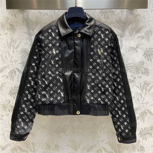 Designer Womens Jacket Women Denim Coat Fashion Short Top Alphabet Jacquard Pattern Long Sleeves Lapel Leather Patchwork Coat Designers Jackets Clothes