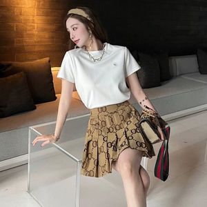 Women Casual Dress for Women Letter Remodery Abiti Stampa Stampa T-shirt a manica corta a collo tondo più gonna a pieghe ultra-short a due pezzi set bene set bene