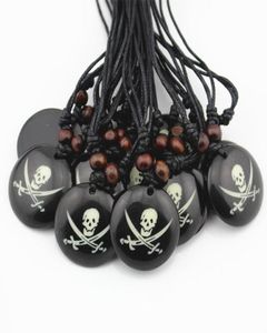 Fashion intero lotto 12pcslot cool boy men039s fatto a mano round dog pirate cranio ciondoli collana collana halloween regalo mn34950183