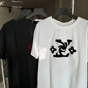 Nowy czterolistny list z koniczyną drukowaną koszulkę Męskie i damskie rozmiar koszulki T-shirt bawełniany top męską koszulę luksusowe ubrania uliczne rękawy kapeluszowe letnie krótkie d7