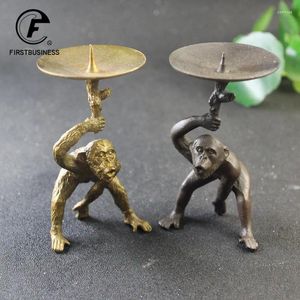 Candle Holders Retro Candlestick Tarzan Orangutans Brass Holder Sconce Monkey Stock Stojak kadzidełka