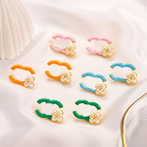 20 Style Luxury Brand Earrings Designers Multicolor Candy Colors Letter Ear Stud 18k Guldpläterad geometrisk örhänge för bröllopsfest Jewerlry -tillbehör