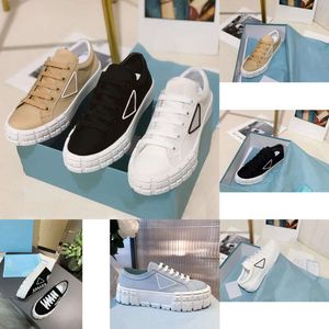 Casual dams Designer Buts Travel Sports Fashion Białe buty płaskie buty koronkowe skórzane sneaker Treaker Treners Platforma Platforma Lady Sneakers Rozmiar 35-40-41