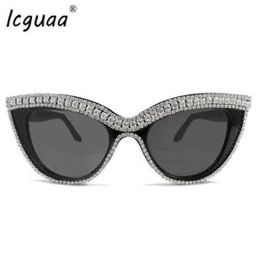 Cat Eye Luxury Solglasögon Kvinnor UV400 Herr Diamond Sun Glasses Crystal Ladies Girls Sunglass Bling Shades de Sol 2205241960223