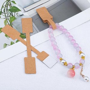 Schmuckbeutel 50pcs faltbare selbstklebende Tags hängen Etiketten Kraftpapierkarten für DIY-Einzelhandelspreis-Bracelet Halskette Verpackung