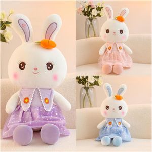 Simpatico giocattolo di peluche di peluche di coniglio innamorato di coniglio principessa bambola di compleanno regalo di compleanno all'ingrosso per ragazze e bambini