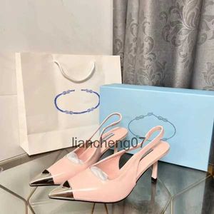 Elbise Ayakkabı Lady Prom Dans Eşit Tasarımcı Topuk Lüks Yüksek Topuk Ayakkabı Lee Aynalı Deri Slingback Pompa Kadınlar Siyah Kahverengi Beyaz Prad 24040413IXG0