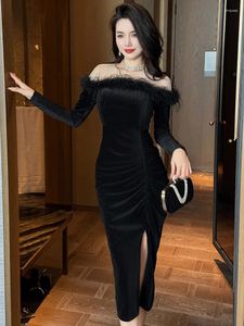 Sukienki swobodne retro eleganckie seksowne dla kobiet 2024 błyszczące czarne aksamitne fałdy długiego rękawów szczeliną bodycon szatę lady impreza