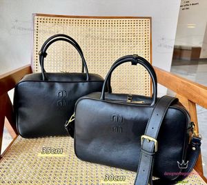 Luxury Designer Bag Boston Bowling Bag Cowhide Handheld Shoulder Briefcase Mailman Bag Fashionable Versatile Elegance Simple Handbag Shoulder Computer Bag