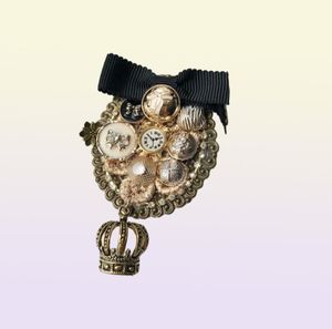 Pearl Vintage berömd designer smycken brosch för kvinnliga stift högkvalitativ broach tröja klänning15056041