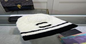 Designer de luxo Beanie Bonnet Chapéu Frio Inverno Estilo Classic Soft confortável Haps de lã de moda quente muito bonita