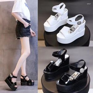 Scarpe casual Donne sandali tacchi a fondo morbido per la piattaforma bassa estiva Elegante donna tacco tacco Zapatillas